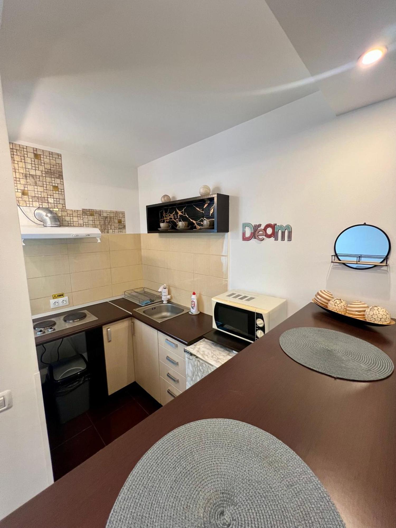 2 Venturo Victoriei Wi-Fi Self Check-In Apartment บราชอฟ ภายนอก รูปภาพ